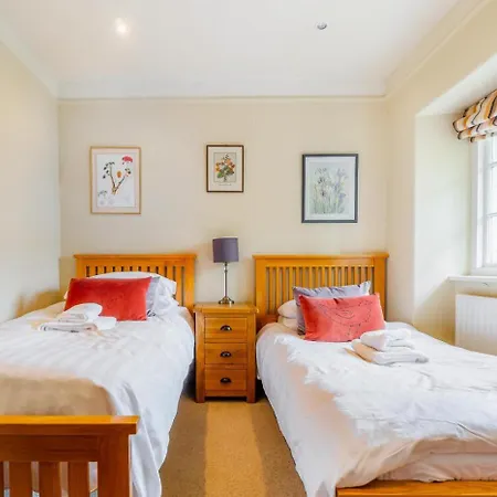 Prázdninový dům 3 Bed In Oc-lr042 *